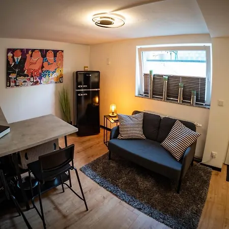 Apartment Gemuetliche 2-zimmer Souterrain Dusseldorf