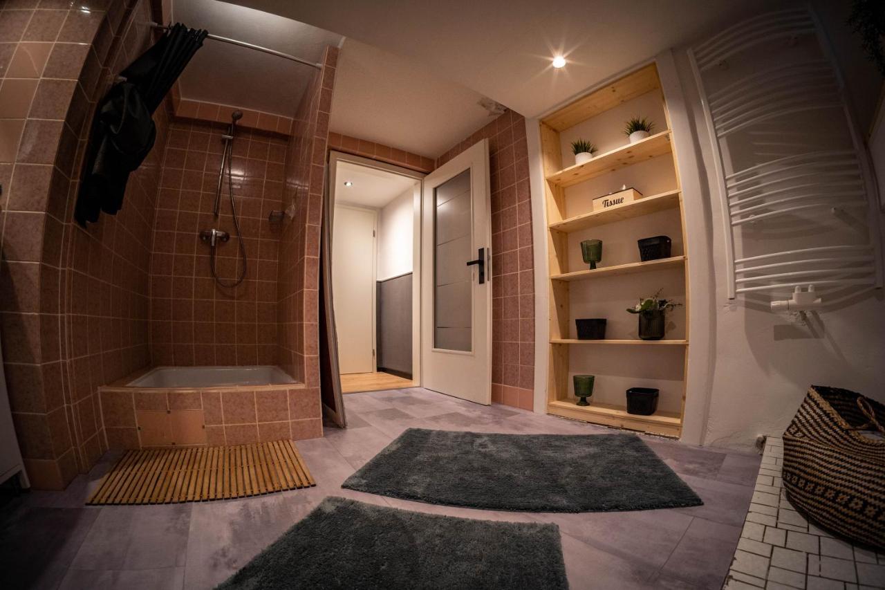 Gemuetliche 2-zimmer Souterrain Düsseldorf